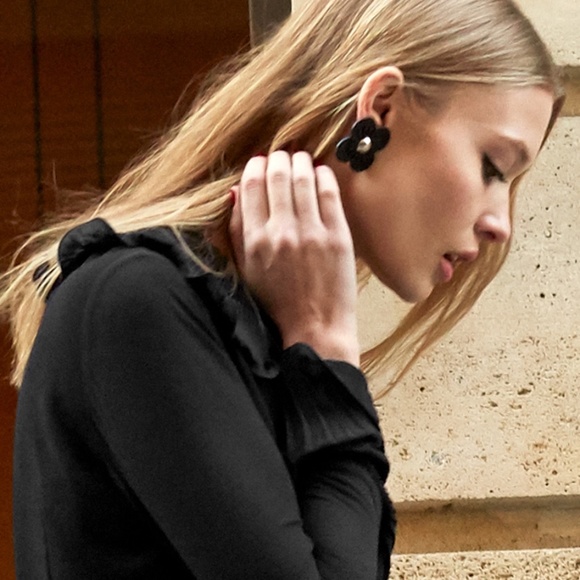 & Other Stories Jewelry - Leather Flower Earrings - Black / Nickel Mirrored Bead - Perfect For Holidays